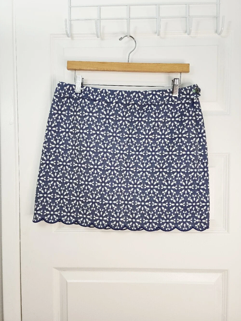 Brooks Brothers Navy and White Eyelet Mini Skirt Size 8